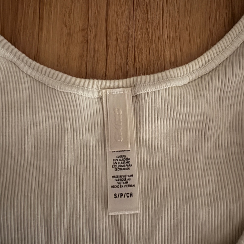 SKIMS Ribbed Scoop Tank Top in Off-White/Cream - Picture 4 of 6
